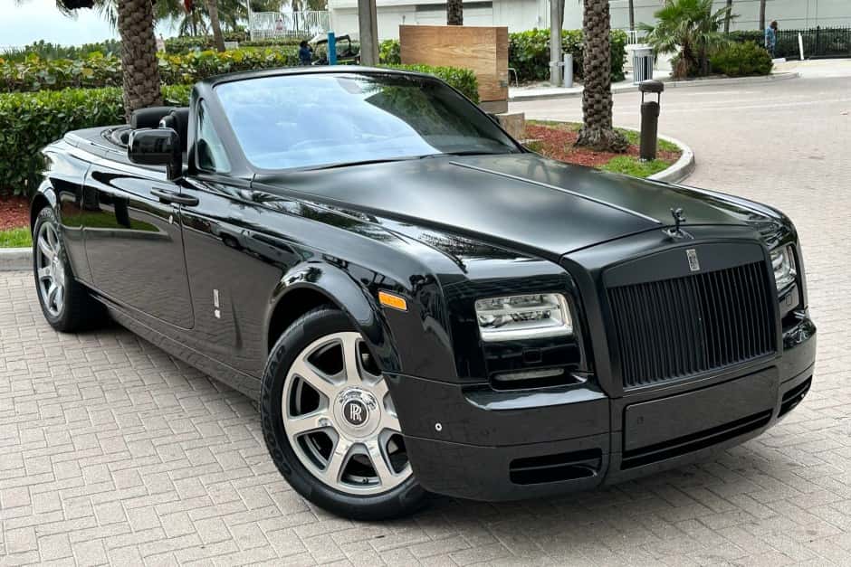 2015 Rolls-Royce Phantom Coupe & Drophead Coupe sold for $236,606
