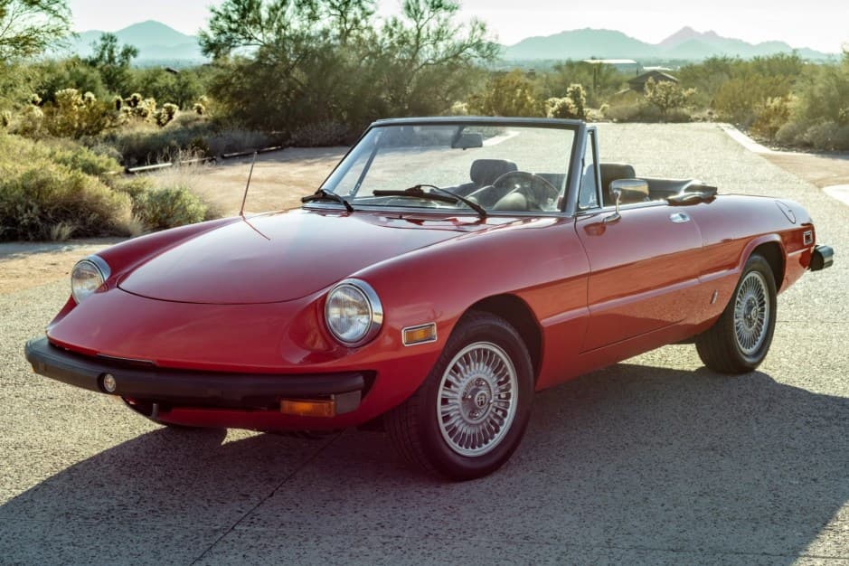 1977 Alfa Romeo 105/115 Spider Series 2 sold for $18,000