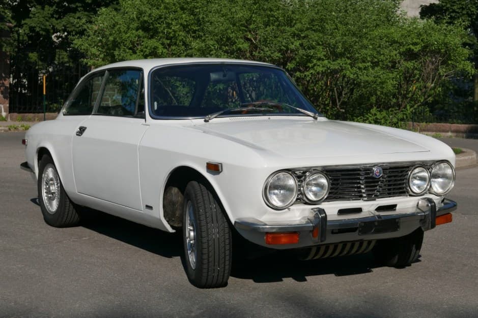 1975 Alfa Romeo 105/115 Series Coupe sold for $30,000
