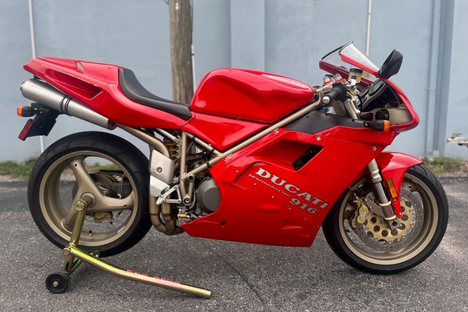 1995 Ducati 916 sold for $19,000