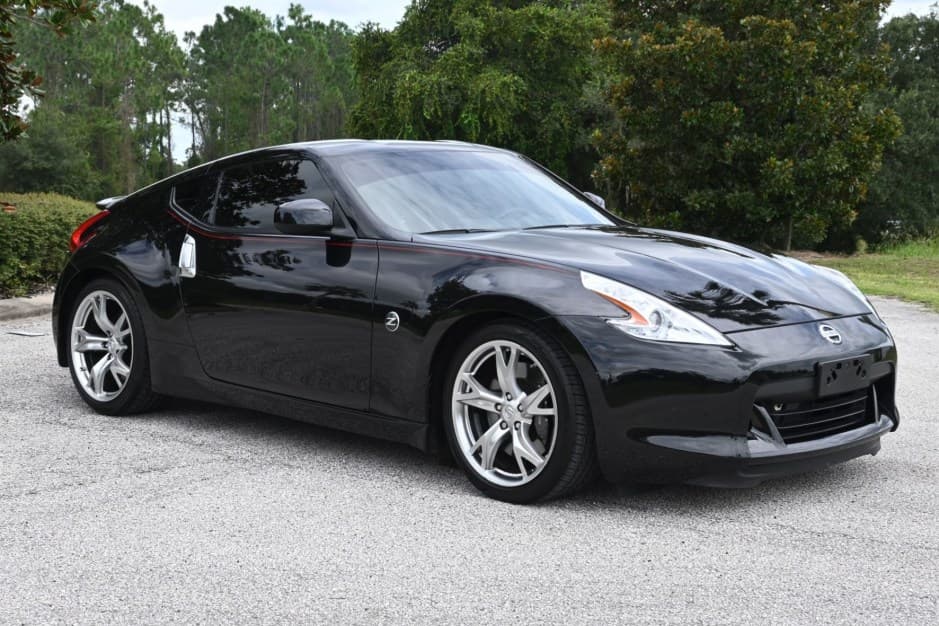 2009 Nissan 370Z sold for $19,500