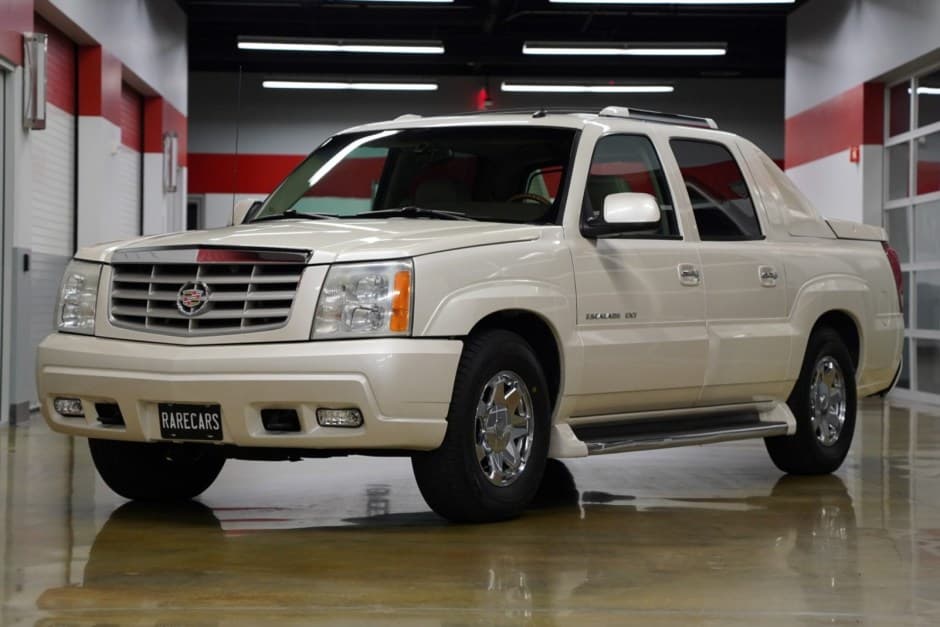 2002 Cadillac Escalade & EXT GMT800 (2002-2006) sold for $12,200