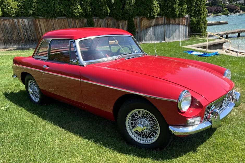 1964 MG MGB sold for $28,000