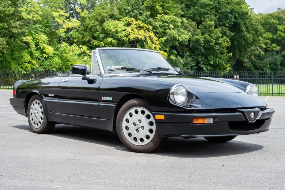 1988 Alfa Romeo 105/115 Spider Series 3 sold for $8,500
