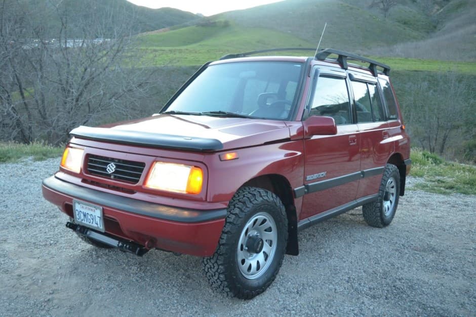 1993 Geo Tracker/Suzuki Sidekick sold for $11,500