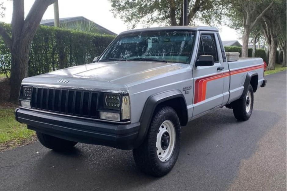 1986 Jeep Pickup sold for $3,650