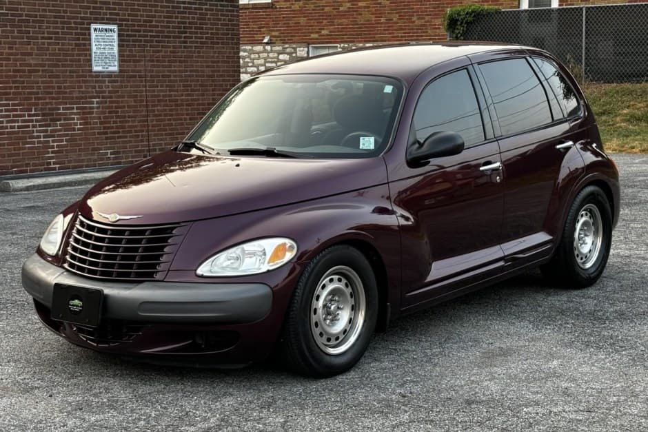 2002 Chrysler PT Cruiser sold for $2,700