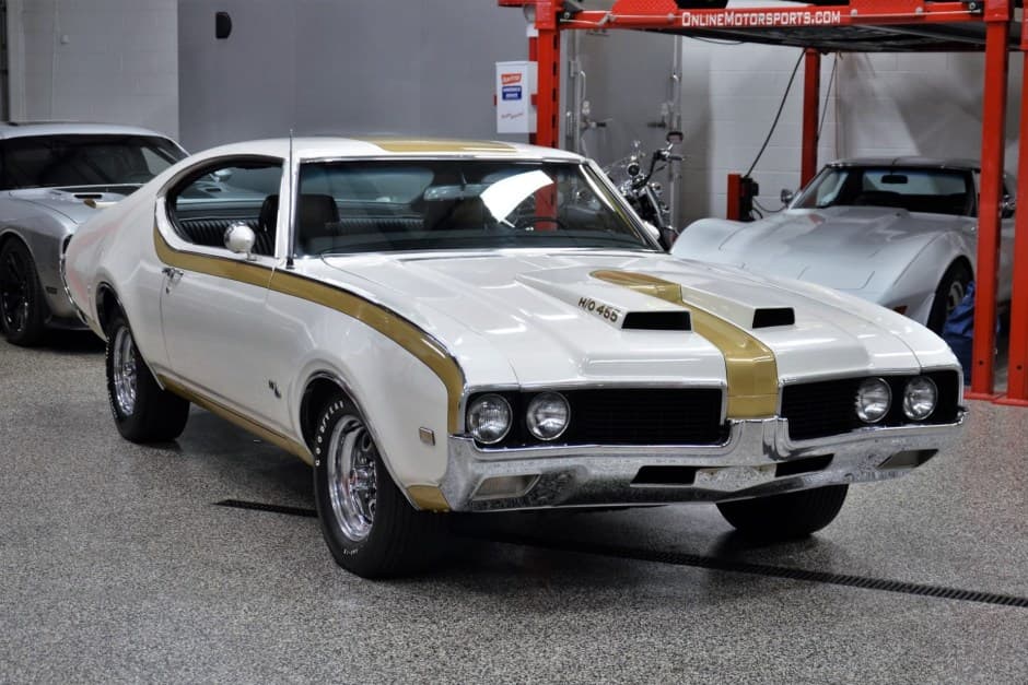 1969 Oldsmobile Hurst/Olds sold for $59,500
