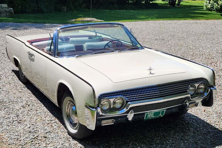 1961 Lincoln Continental (1961-1969) sold for $42,250