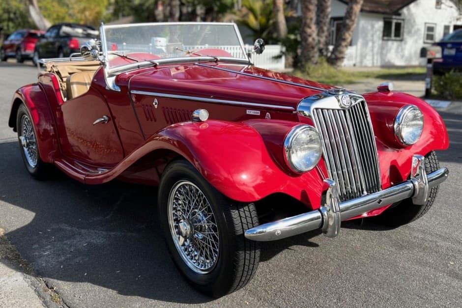 1954 MG TF sold for $35,000