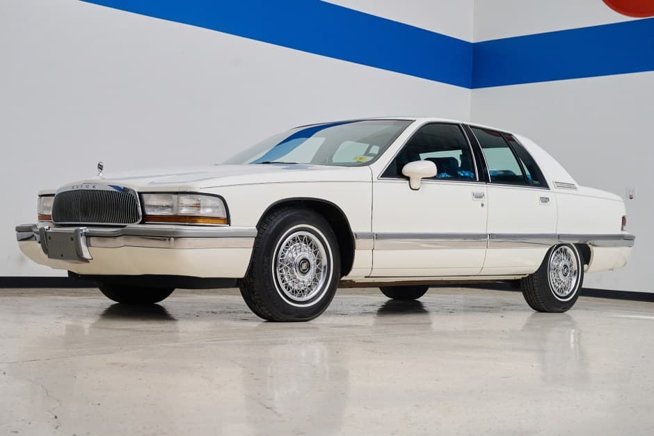 1992 Buick Roadmaster sold for $7,300