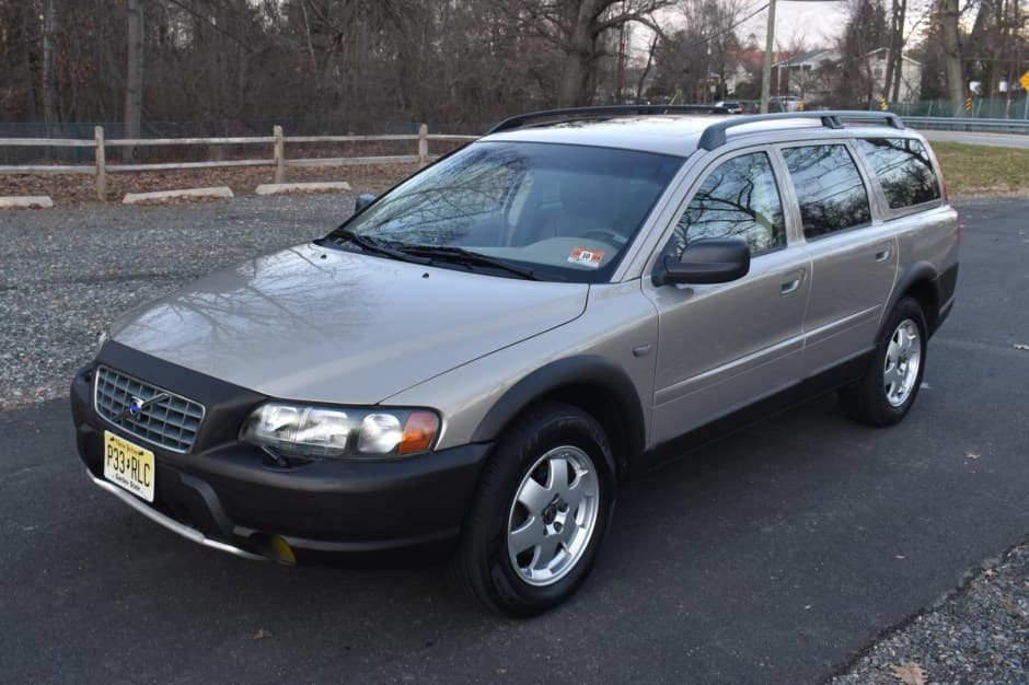 2004 Volvo XC70 sold for $16,250