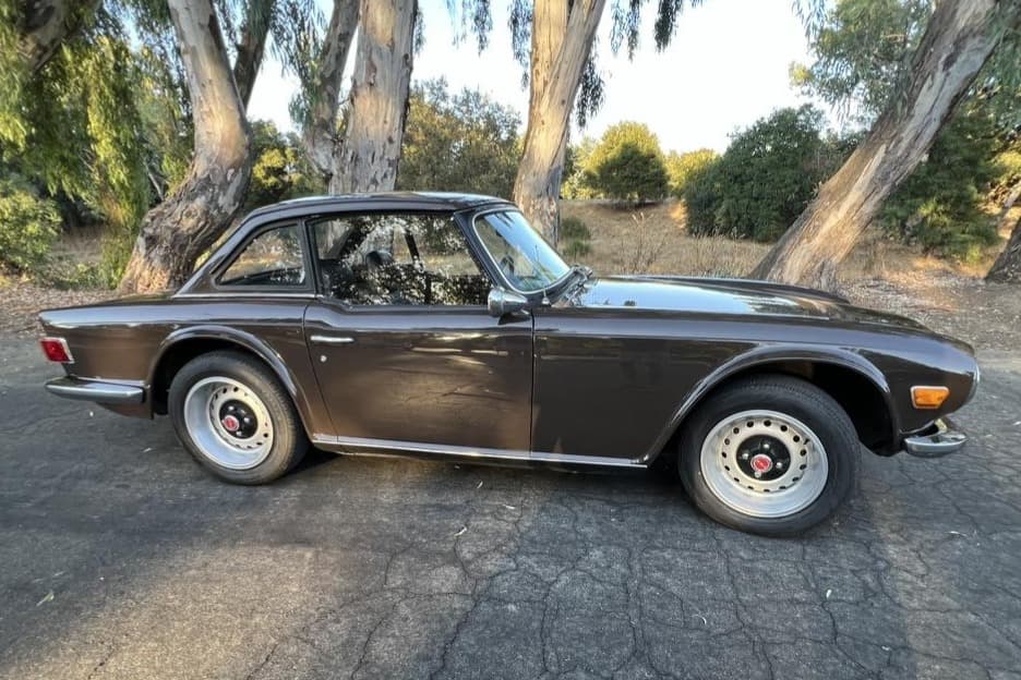 1972 Triumph TR6 sold for $14,750