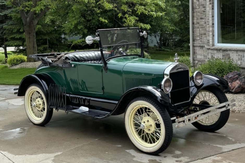 1926 Ford sold for $6,000