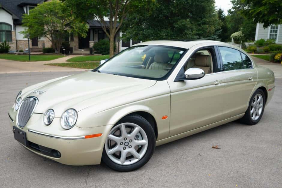 2007 Jaguar S-Type (1999-2007) sold for $9,100