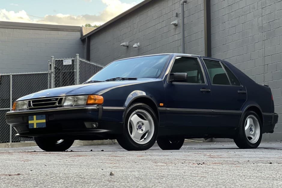 1995 Saab 9000 sold for $8,400
