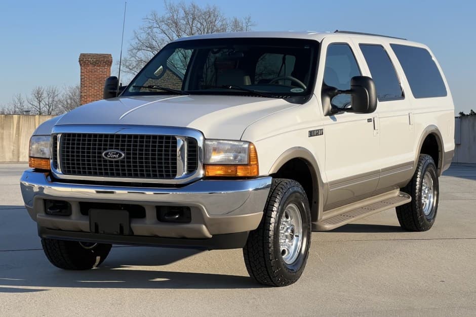 2000 Ford Excursion sold for $59,000