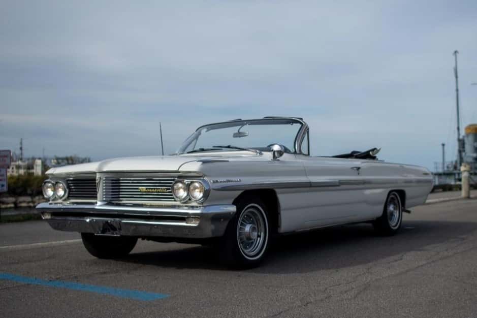 1962 Pontiac Bonneville sold for $30,000