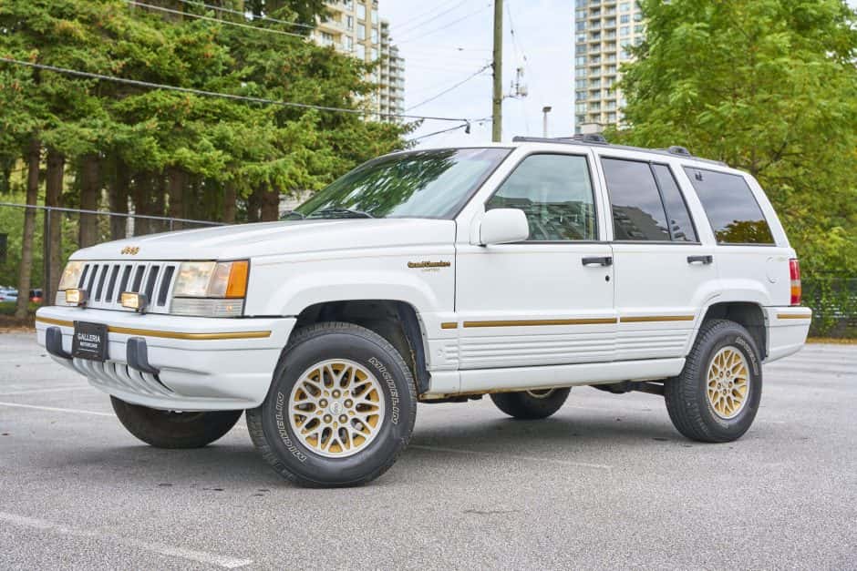 1995 Jeep ZJ Grand Cherokee sold for $4,000