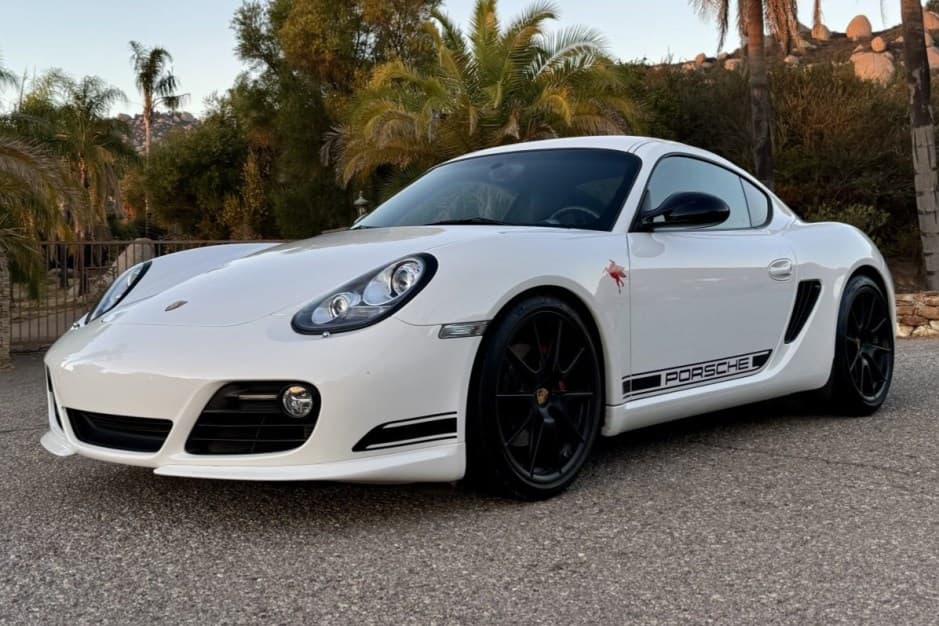 2012 Porsche 987 Cayman sold for $68,000