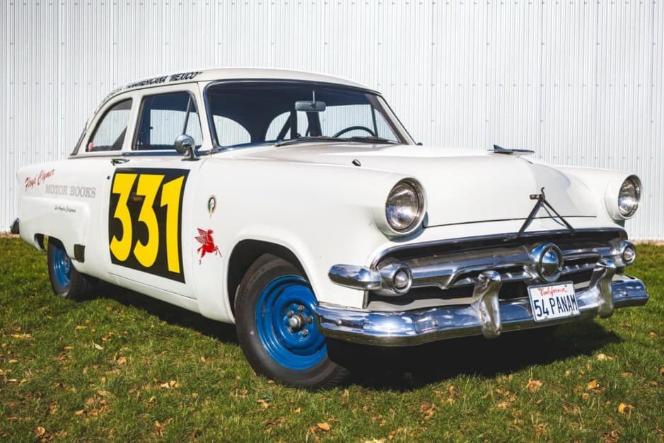 1954 Ford Customline sold for $8,700