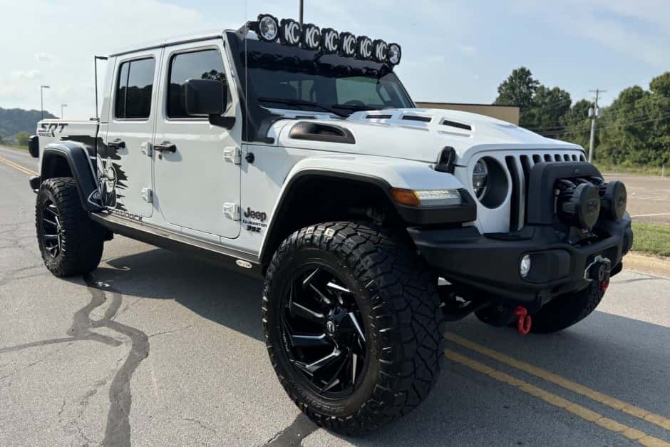 2022 Jeep Pickup sold for $61,000