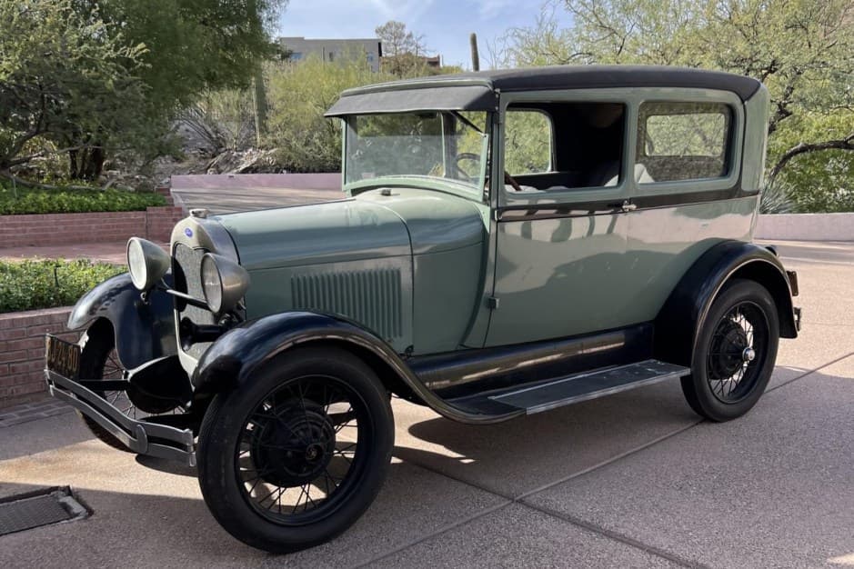 1928 Ford sold for $7,500