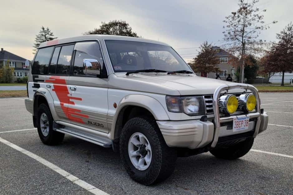 1991 Mitsubishi Pajero & Montero sold for $5,700