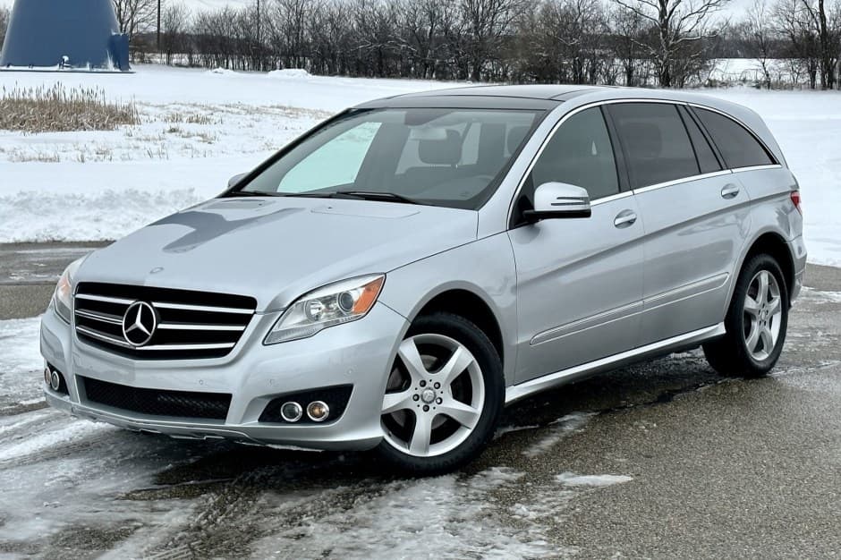 2011 Mercedes-Benz W251 R-Class sold for $20,000