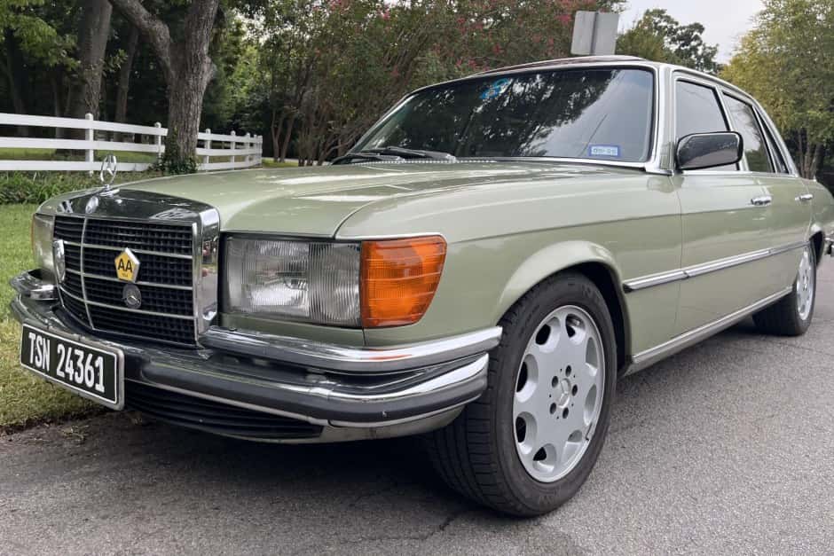 1975 Mercedes-Benz W116 S-Class sold for $7,600