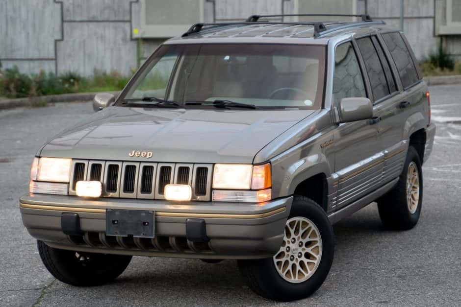 1995 Jeep ZJ Grand Cherokee sold for $6,250