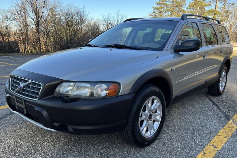 2004 Volvo XC70 sold for $12,000