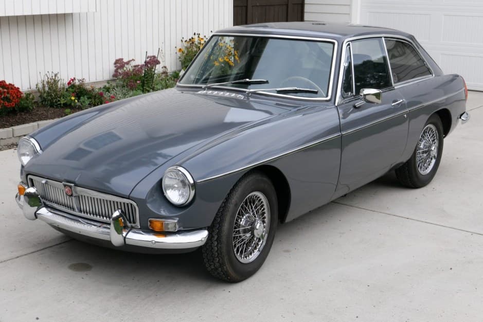 1968 MG MGB sold for $9,500