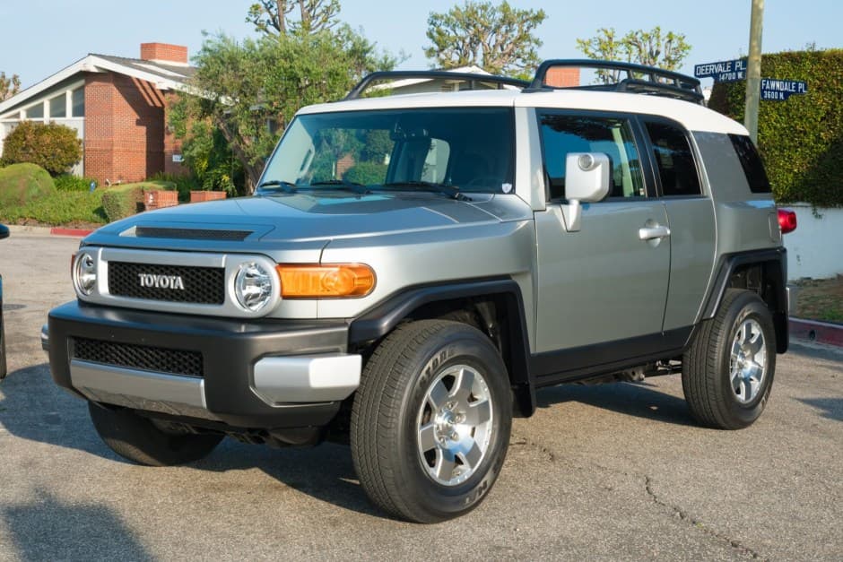 2010 Toyota FJ Cruiser sold for $39,000