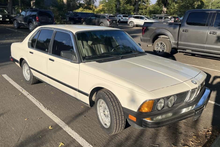 1986 BMW E23 7-Series sold for $13,500