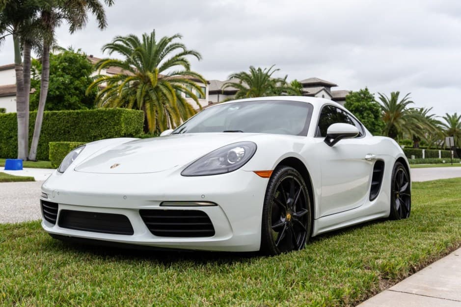 2018 Porsche 982 718 Cayman sold for $37,000