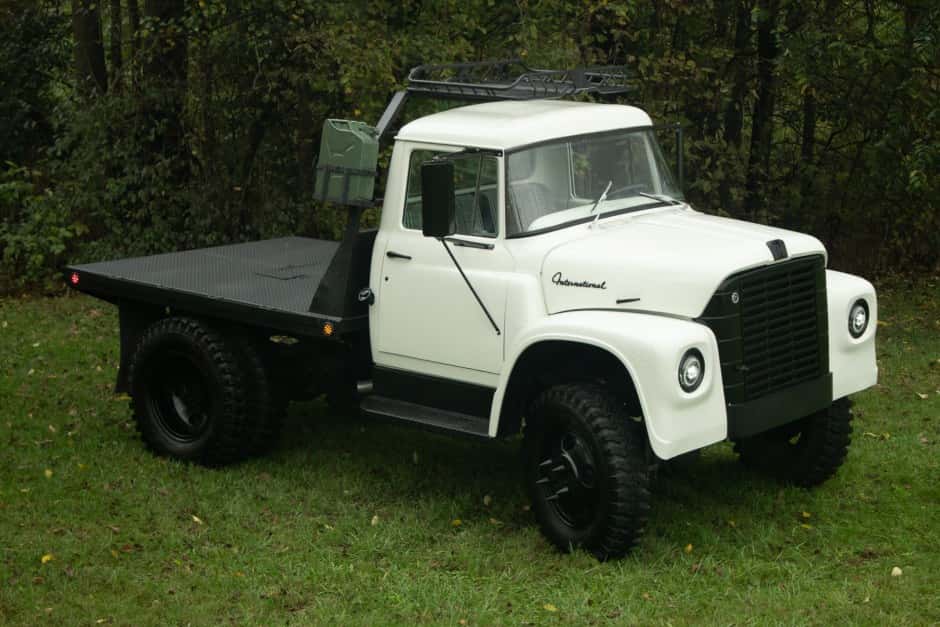 1963 International Harvester Loadstar sold for $18,682