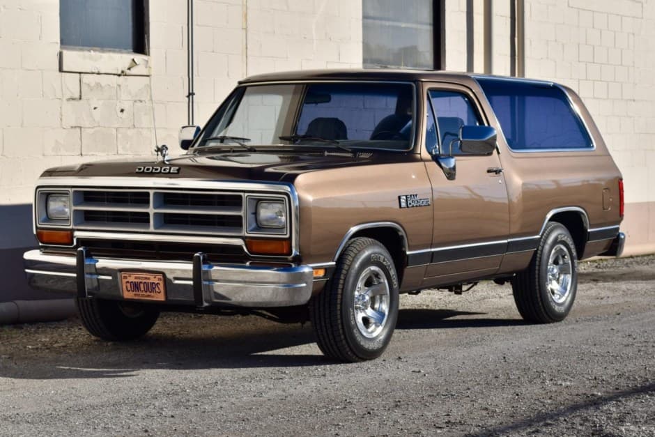 1989 Dodge Ramcharger / Plymouth Trail Duster sold for $10,500