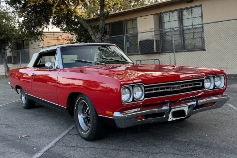 1969 Plymouth GTX sold for $45,750