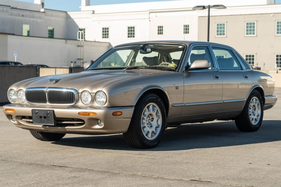 2001 Jaguar X308 XJ (1998-2003) sold for $5,200