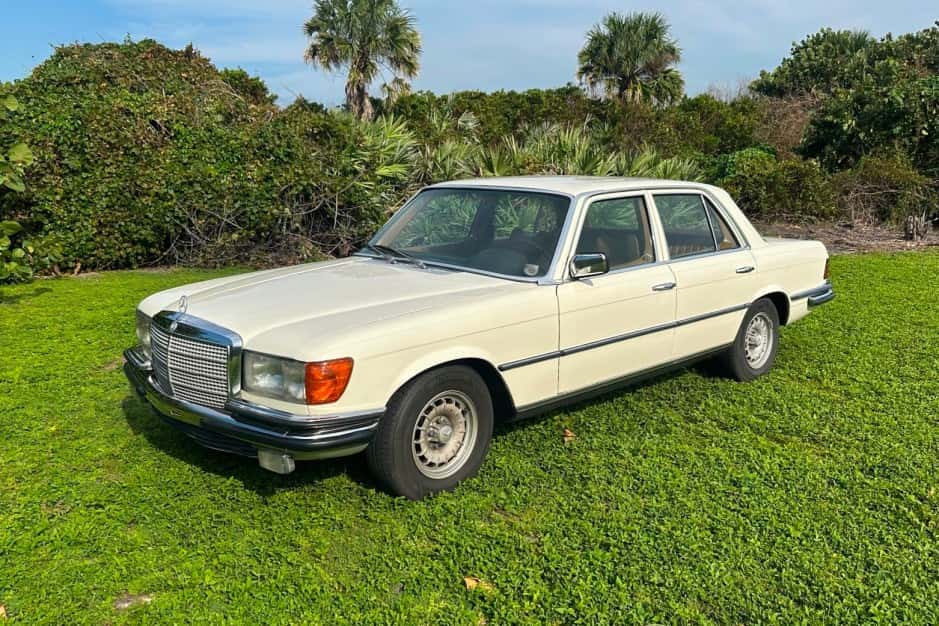 1973 Mercedes-Benz W116 S-Class sold for $7,300