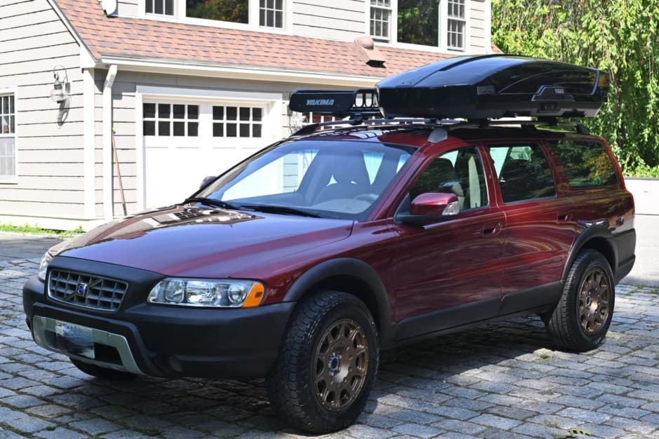 2007 Volvo XC70 sold for $9,800