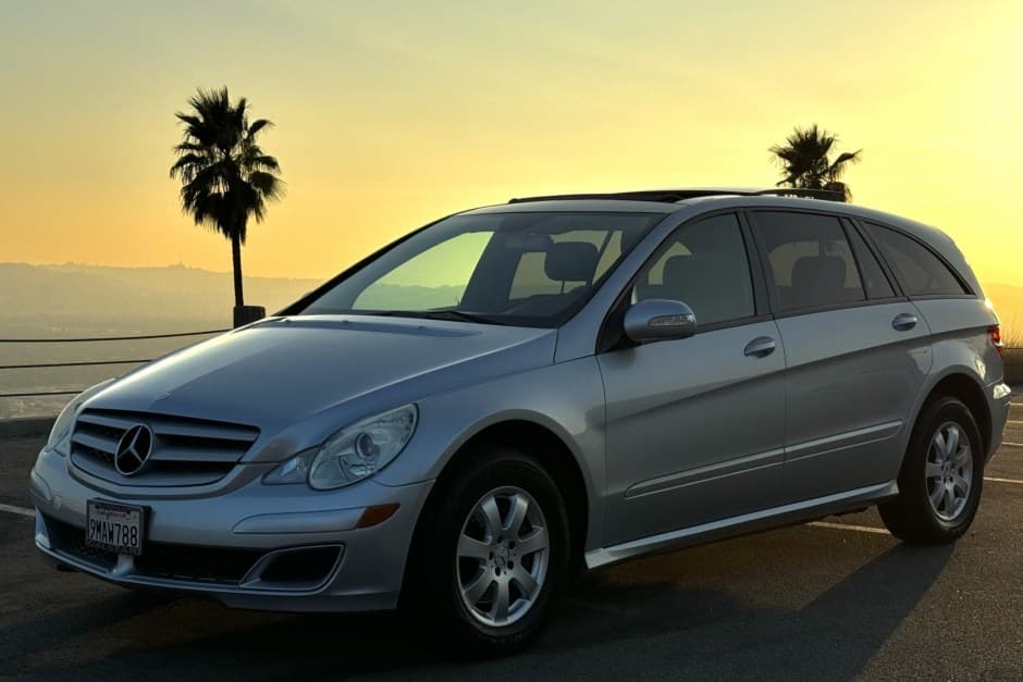 2006 Mercedes-Benz W251 R-Class sold for $7,500