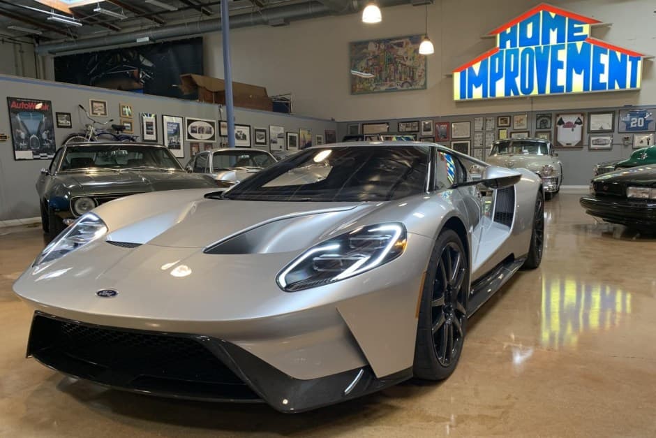 2017 Ford GT 2nd Generation sold for $1,000,000