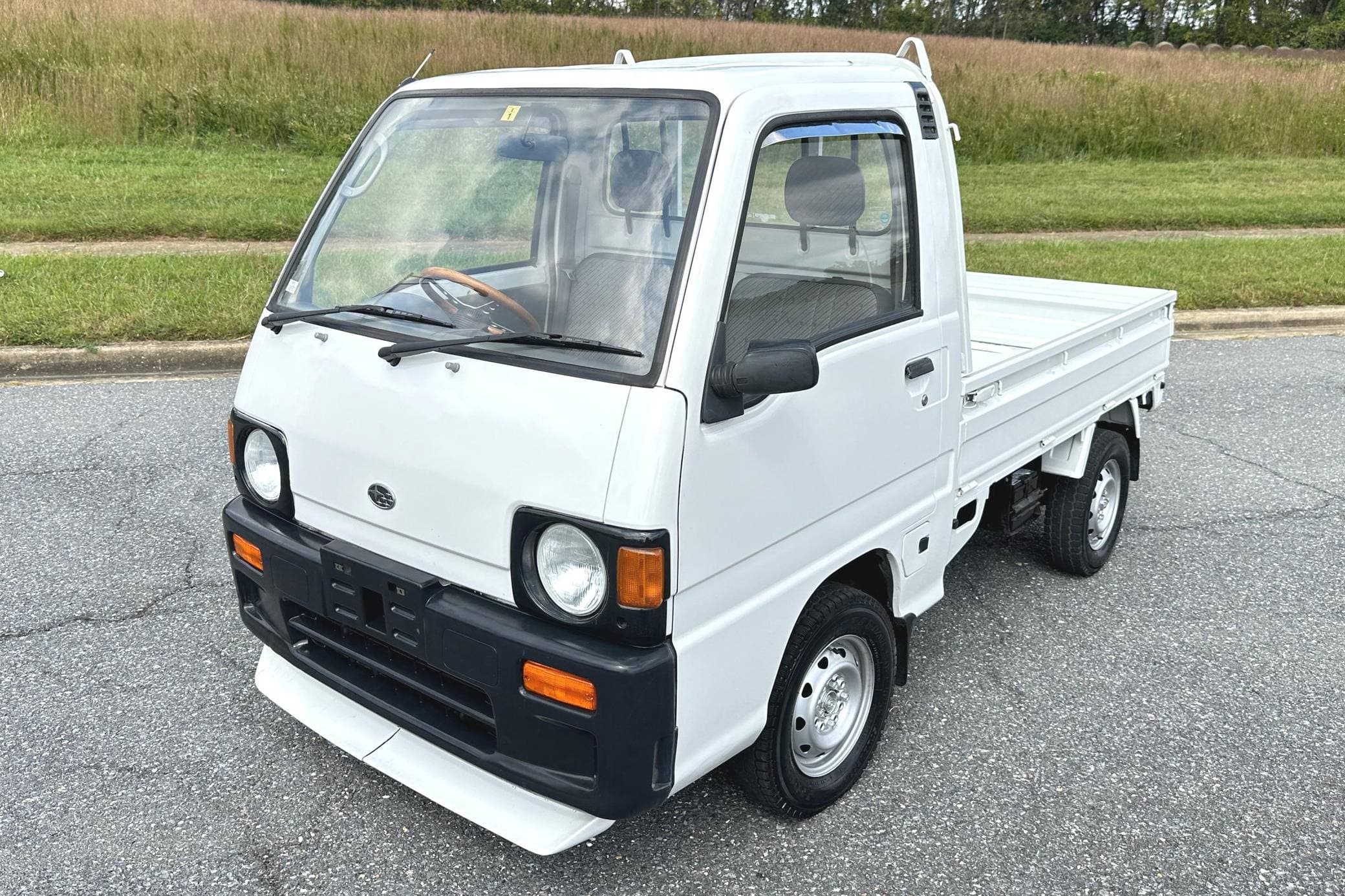 1990 Subaru Sambar sold for $6,889
