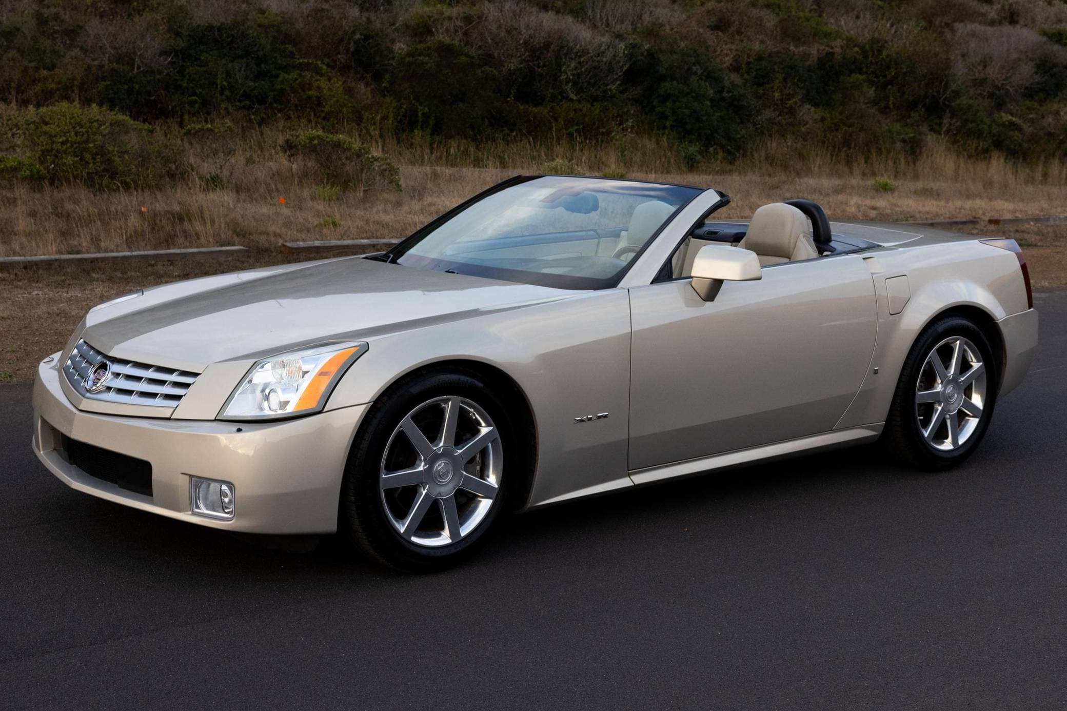 2006 Cadillac XLR sold for $14,700