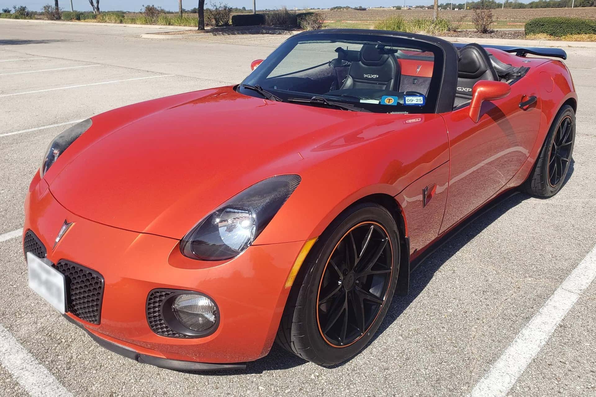 2008 Pontiac Solstice sold for $10,100