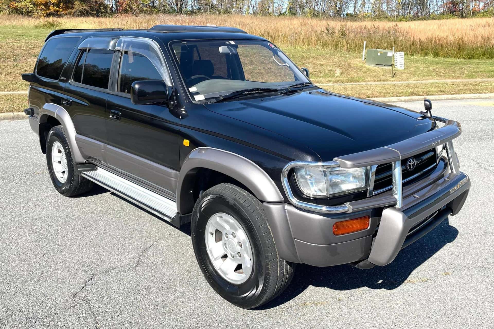1997 Toyota Hilux sold for $12,200