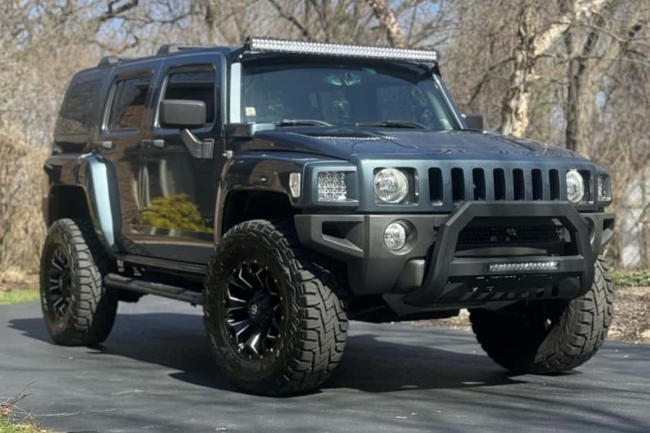 2006 Hummer H3 sold for $0