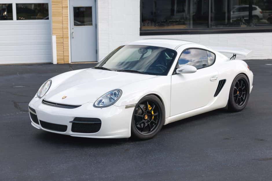 2008 Porsche 987 Cayman sold for $36,001